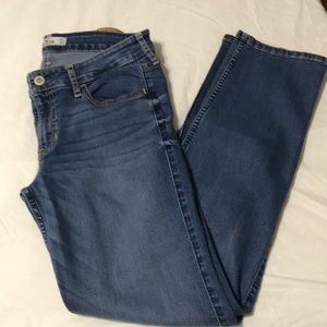 7s Hollister jeans. Excellent condition!!
